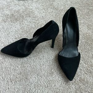 Banana Republic Suede black pumps